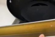 用完香皂水后如何清洗油烟机（简单方法让油烟机恢复亮丽如新）