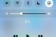 解决iPhone过热屏幕变暗的方法（保护你的iPhone，避免过热引发屏幕变暗）