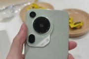 后面竖排摄像头的手机型号是什么？有什么特点？