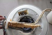 电热水器漏水是否会导致漏电（探讨电热水器漏水时是否存在漏电的危险以及如何避免）
