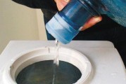饮水机显示缺水怎么办？缺水故障原因及解决方法是什么？
