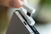 usb2280移动硬盘盒如何拆开？拆卸usb2280移动硬盘盒的步骤是什么？