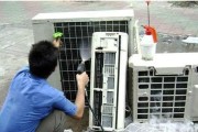 空调漏水原因解析（探究空调漏水的主要因素及解决方法）