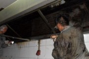 如皋餐厅油烟机清洗方法（轻松掌握清洗技巧）