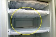 冰箱排水孔不通的维修方法（解决冰箱排水孔堵塞问题的实用技巧）