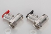 热水器上泄压阀坏了怎么修（快速解决家用热水器泄压阀故障的方法）