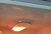 冰箱冷藏温度调至10度为何仍会结冰（探究冰箱调温原理及可能原因）