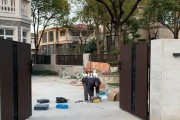 院子大门是否需要留电源？原因是什么？