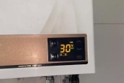 解决万和燃气热水器E4故障的方法（万和燃气热水器故障E4的处理技巧）