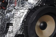 楼下安装低音炮违法吗怎么举报？如何正确处理邻里噪音问题？