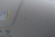 热水器后面白色那根线有何用途？是否可以自行处理？