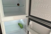 冰箱外面水滴成片，原因和解决方法大揭秘（探究冰箱外面水滴的来源与应对之策）