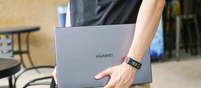 华为手写笔的功能和使用指南（一体化设计，流畅书写体验，高效办公利器）