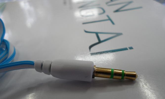 耳机转接线的原理及应用解析（揭秘耳机转接线的工作机制及广泛应用领域）