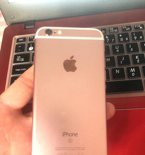 iPhone有锁和无锁对比（解锁手机的自由与限制，一场完美平衡的选择）