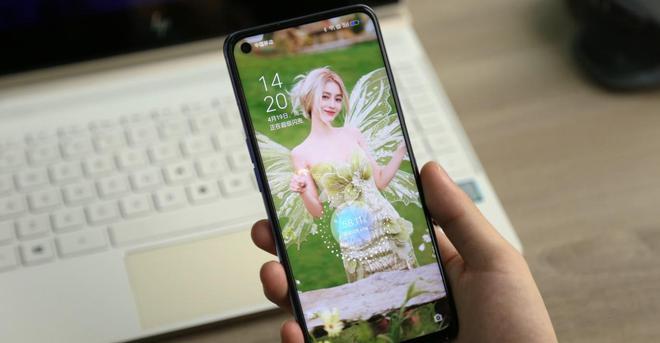 Oppo黑屏状态下快速打开手电筒的方法（让你轻松应对黑暗环境的便捷技巧）