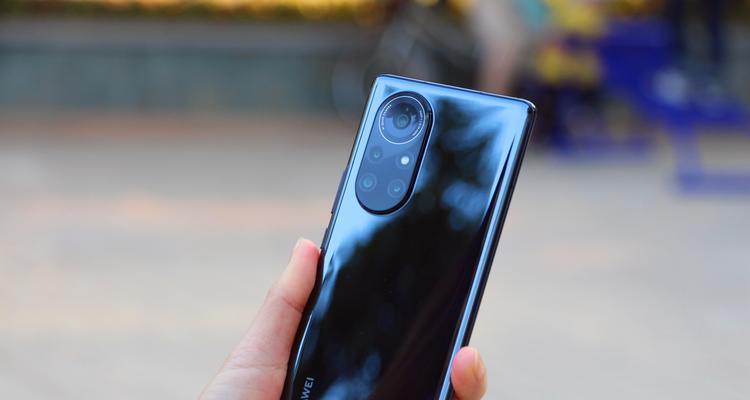 华为nova8手机的领先性能与创新设计（华为nova8手机——引领时尚潮流的智能选择）
