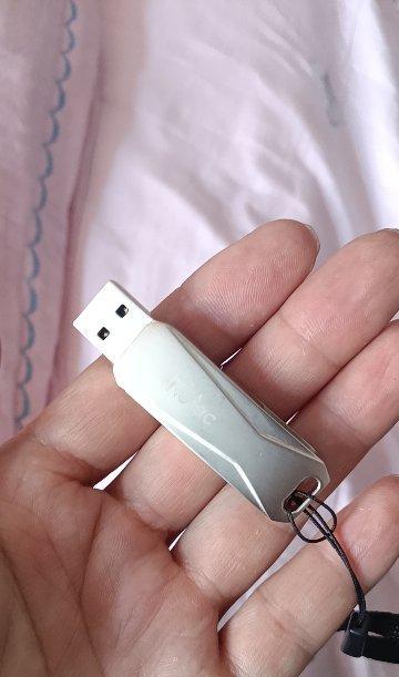 如何区分USB接口是2.0还是3.0？（全面解析USB接口的不同版本及其区别）