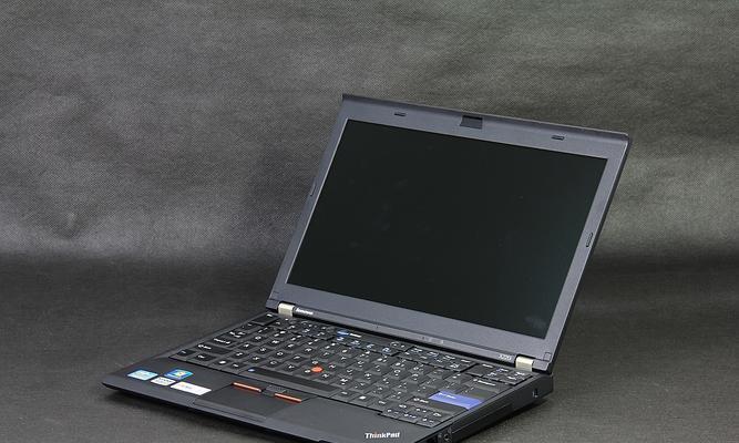 ThinkPadX220i笔记本如何更换风扇？（详细教程帮助您轻松完成风扇更换，让笔记本保持良好散热状态）