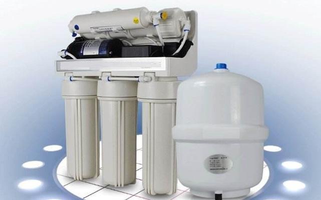 净水器漏水处理方法大全（解决家庭净水器漏水问题的实用技巧）