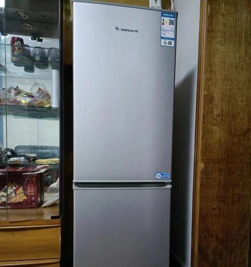 解决冰柜门不上锁问题的方法（保持食品安全与节约电能两不误）