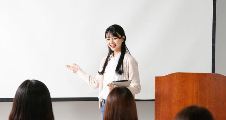 克服演讲紧张情绪的有效方法（化解演讲焦虑）