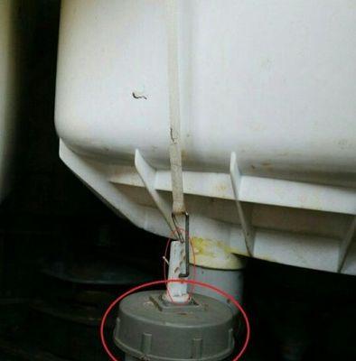 洗衣机开始放水的原因及解决方法（排查洗衣机放水问题的关键步骤和常见故障解决办法）