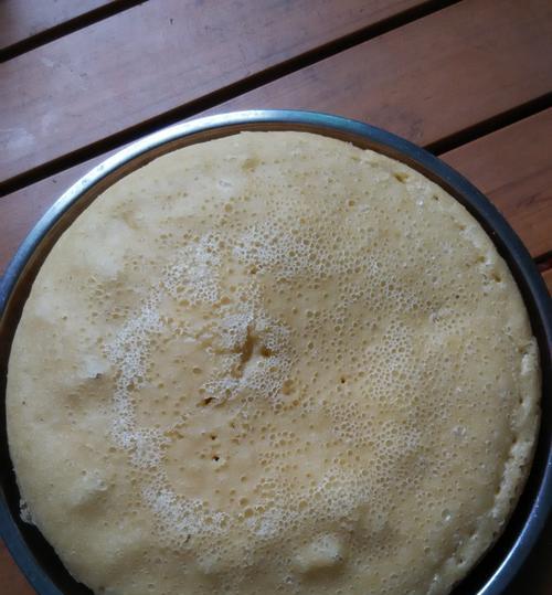 电饭煲蛋糕分层的奇妙之旅（用电饭煲制作美味多层蛋糕的秘诀）
