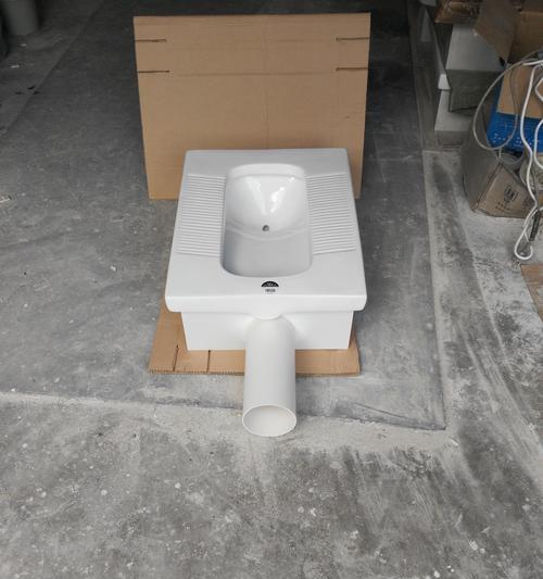 舒适高度，让您畅享舒适如厕体验（以带存水弯蹲便器高度190为基准）