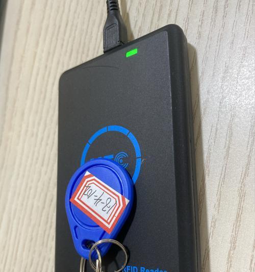 苹果手机复制门禁卡，实现便捷出入（使用苹果手机复制门禁卡的简单方法）