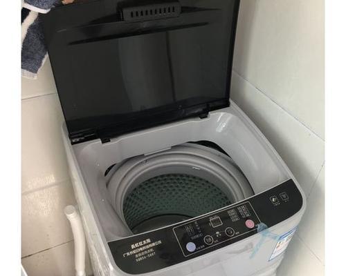 长虹半自动洗衣机清洗方法（轻松掌握）