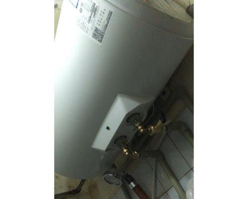海尔热水器黄灯亮问题解析（探寻海尔热水器黄灯亮的原因及解决方法）