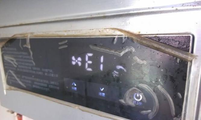 解决热水器臭味问题的有效方法（消除热水器异味）