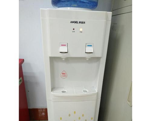 立式温热饮水机不热的原因及解决方法（探寻立式温热饮水机不热的问题源头和修复技巧）