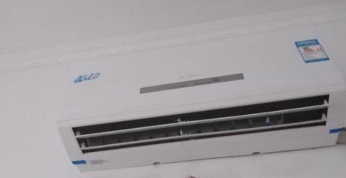 空调制冷水珠产生原因是什么？空调制冷水珠解决方法是什么？