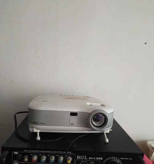 现代投影仪调试步骤是什么？现代投影仪调试注意事项有哪些？