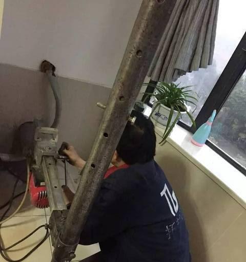 油烟机开槽怎么清洗？清洗步骤及注意事项有哪些？