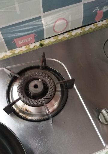 燃气灶局部无火苗怎么办？快速排查与解决方法是什么？