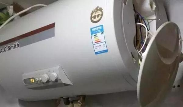 热水器底下出现水珠是什么原因？如何快速解决？