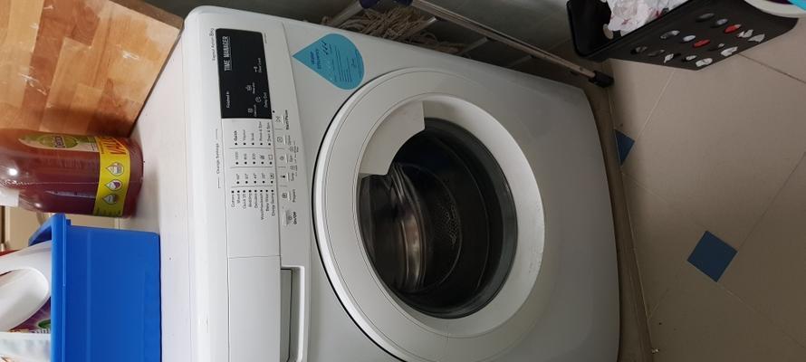 伊莱克斯洗衣机显示e3解决方法？