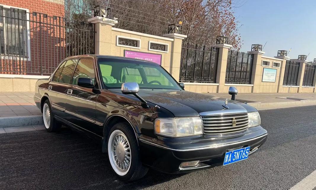 丰田皇冠有哪些历代车型？丰田的发展历史是怎样的？