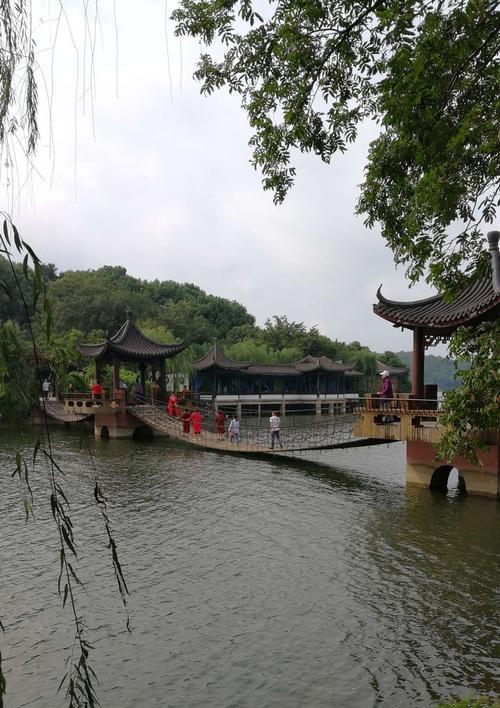 游戏本配置好，呼喊兄弟底气足！？如何选择适合的游戏笔记本？