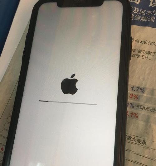 苹果11手机屏幕突然变暗怎么办？可能的原因和解决方法是什么？