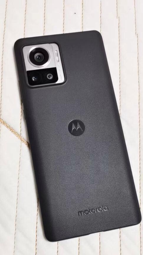 现在摩托罗拉手机怎么样？最新款型功能特点解析？