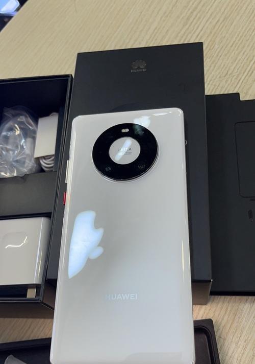 华为Mate40 Pro值得购买吗？用户评价和购买建议是什么？
