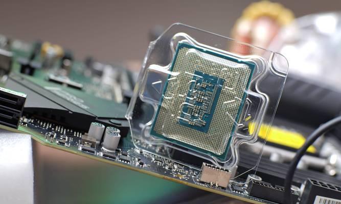 集成CPU主板的优缺点有哪些？如何评估其性能指标？