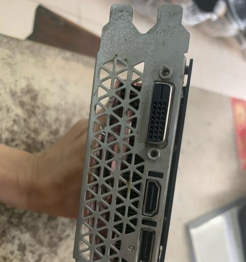 显卡上挡板可以拆吗？拆卸显卡挡板的正确步骤是什么？
