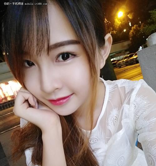 高清美颜套装在手机上的使用技巧是什么？