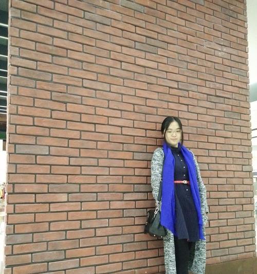 女生买手机拍照尴尬怎么办？