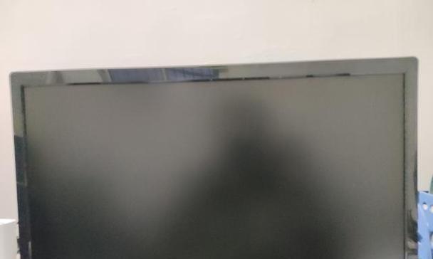主机亮灯但电脑黑屏，这是怎么回事？